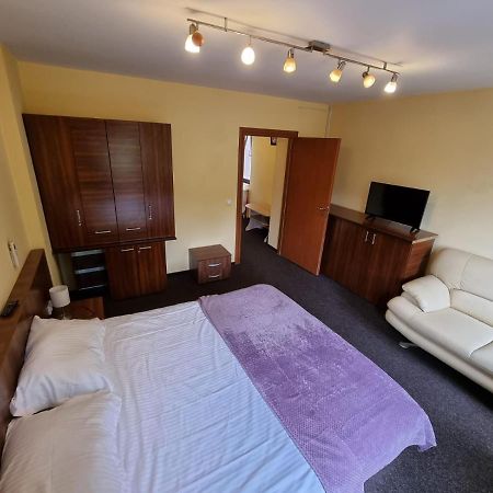 Casa Romana Apartment Ploiesti Bagian luar foto