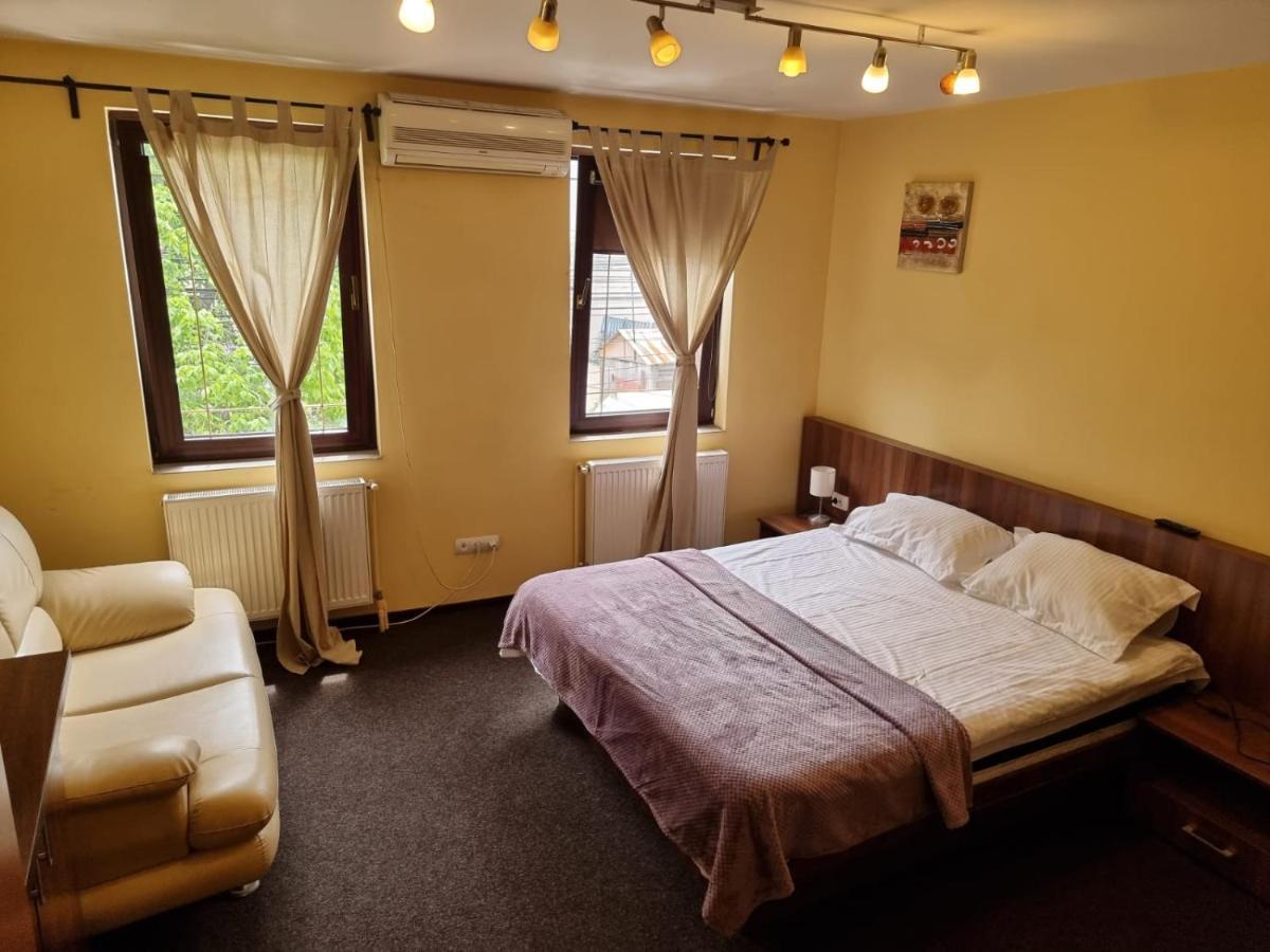 Casa Romana Apartment Ploiesti Bagian luar foto