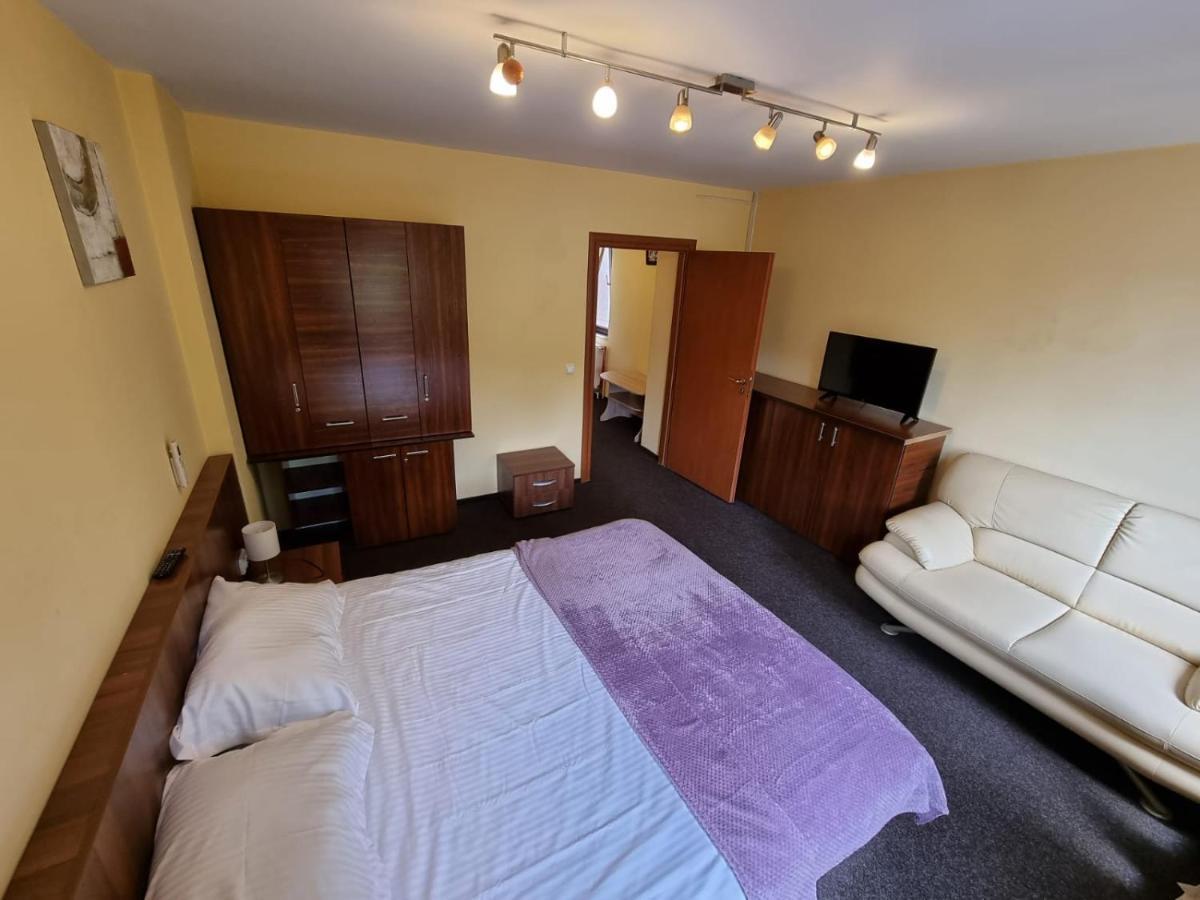 Casa Romana Apartment Ploiesti Bagian luar foto