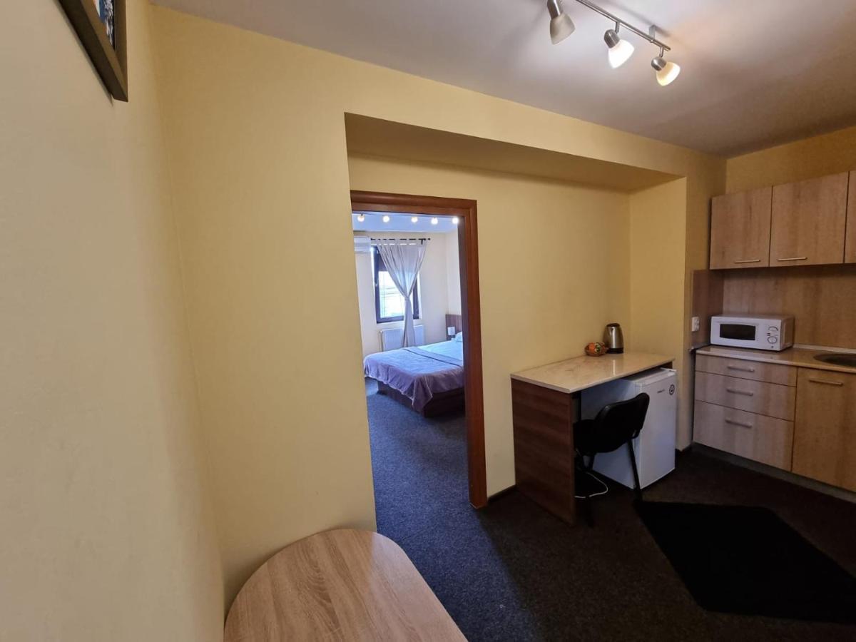 Casa Romana Apartment Ploiesti Bagian luar foto