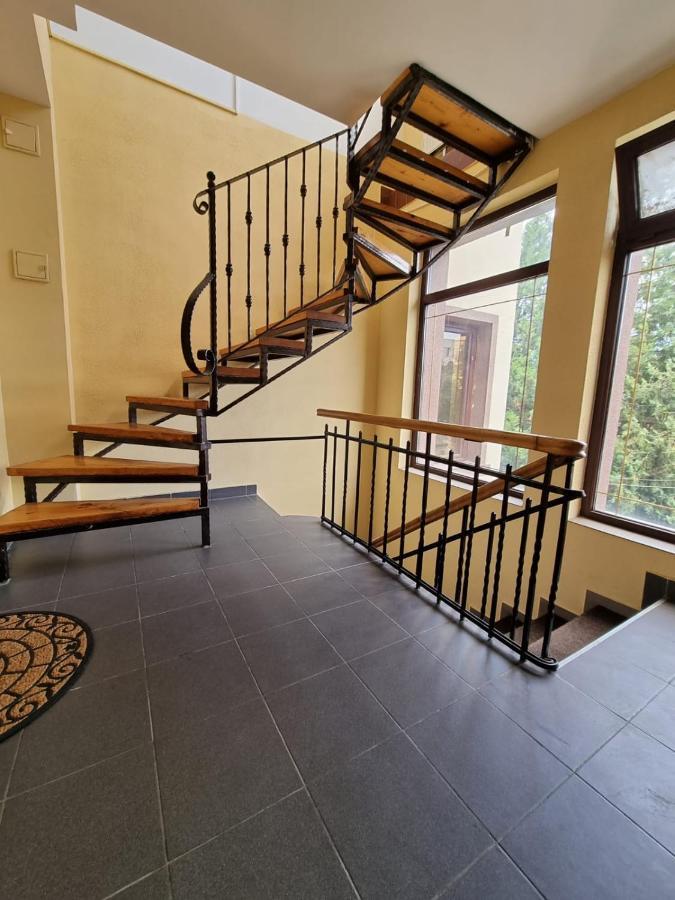 Casa Romana Apartment Ploiesti Bagian luar foto
